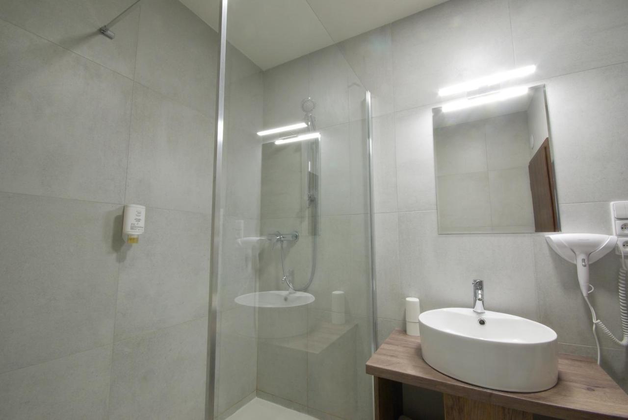 Adeba Hotel Πράγα Εξωτερικό φωτογραφία