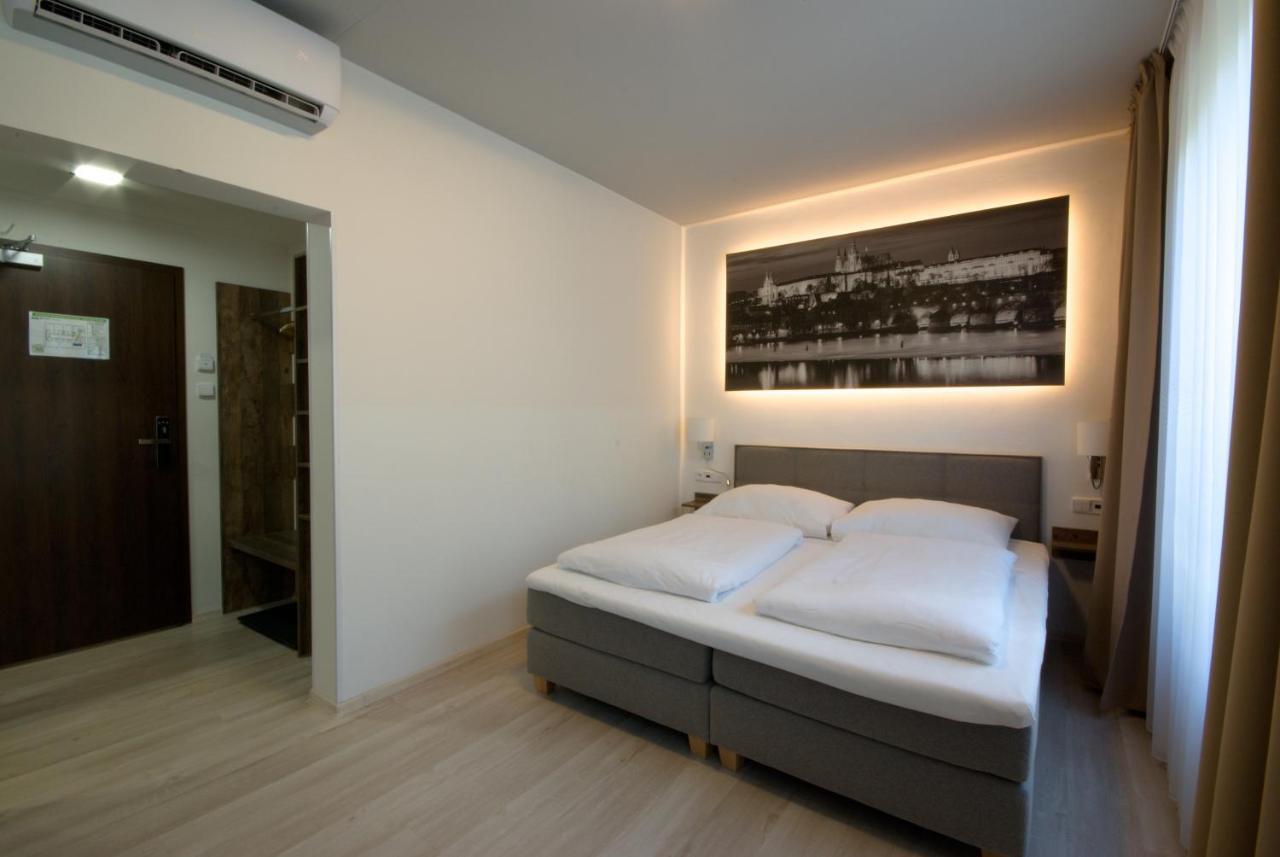 Adeba Hotel Πράγα Εξωτερικό φωτογραφία