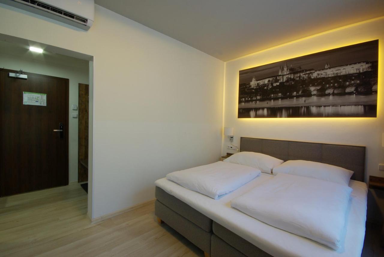 Adeba Hotel Πράγα Εξωτερικό φωτογραφία
