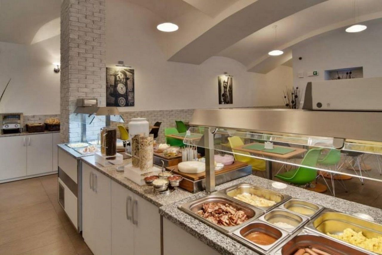 Adeba Hotel Πράγα Εξωτερικό φωτογραφία